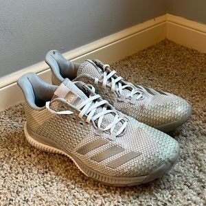 Adidas volleyball shoes size 7